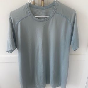 Lululemon men’s workout shirt- blue/grey